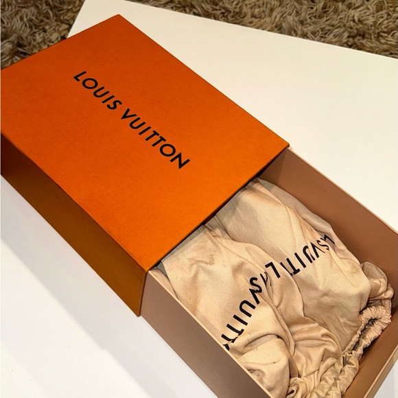 Louis Vuitton White Leather with Brown Canvas Monogram Frontrow womens sneakers - Picture 5 of 8